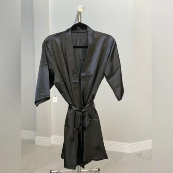 Black short robe small NWT - Picture 2 of 9